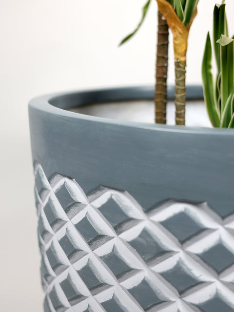 Vanila Fiberglass Round Planter - 🌿