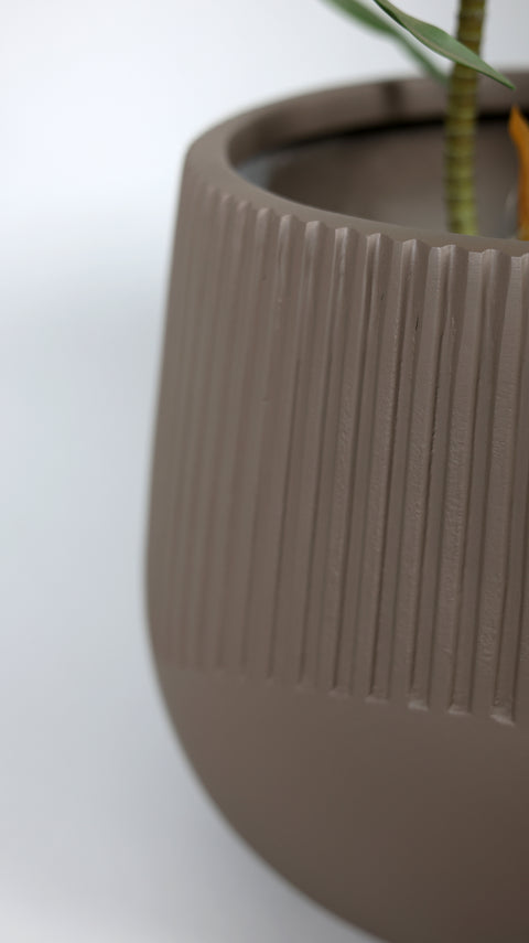 Juniper Fiberglass Planter - Matt 🌿