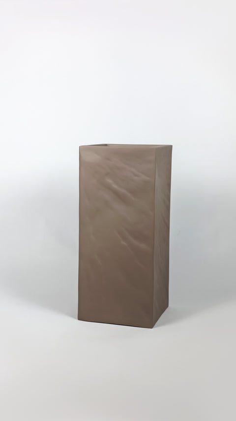 Mountain Fiberglass Planter - Matt 🌿