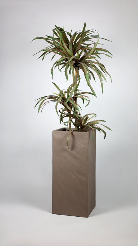 Mountain Fiberglass Planter - Matt 🌿