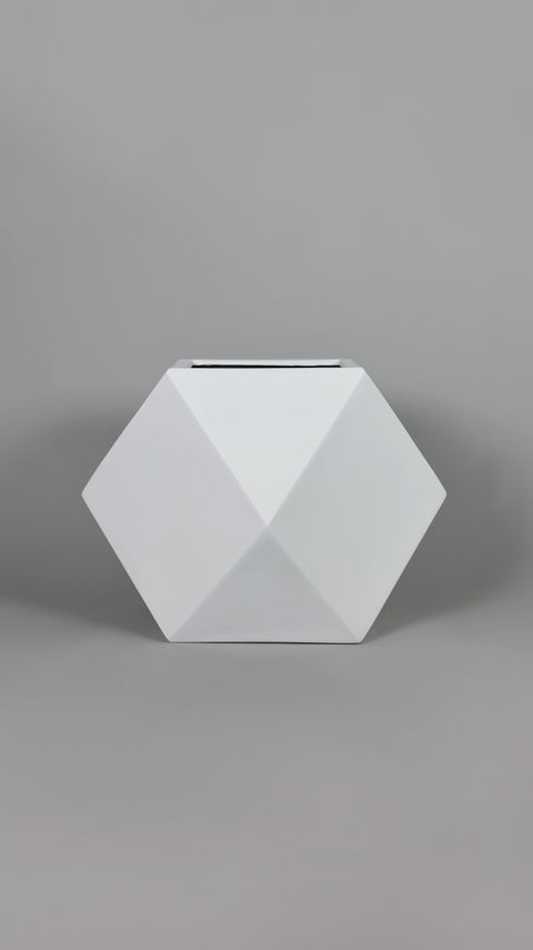 Diamond Fiberglass Planter - White 🌿