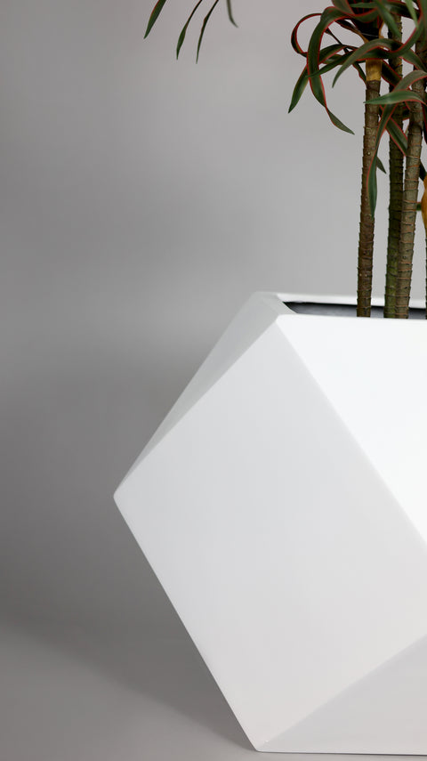Diamond Fiberglass Planter - White 🌿