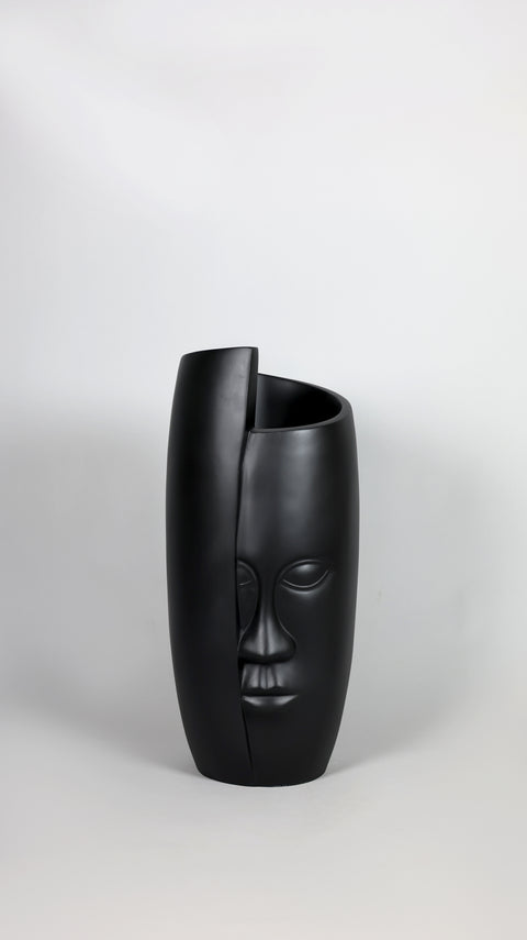 Face Fiberglass Planter - Black 🌿